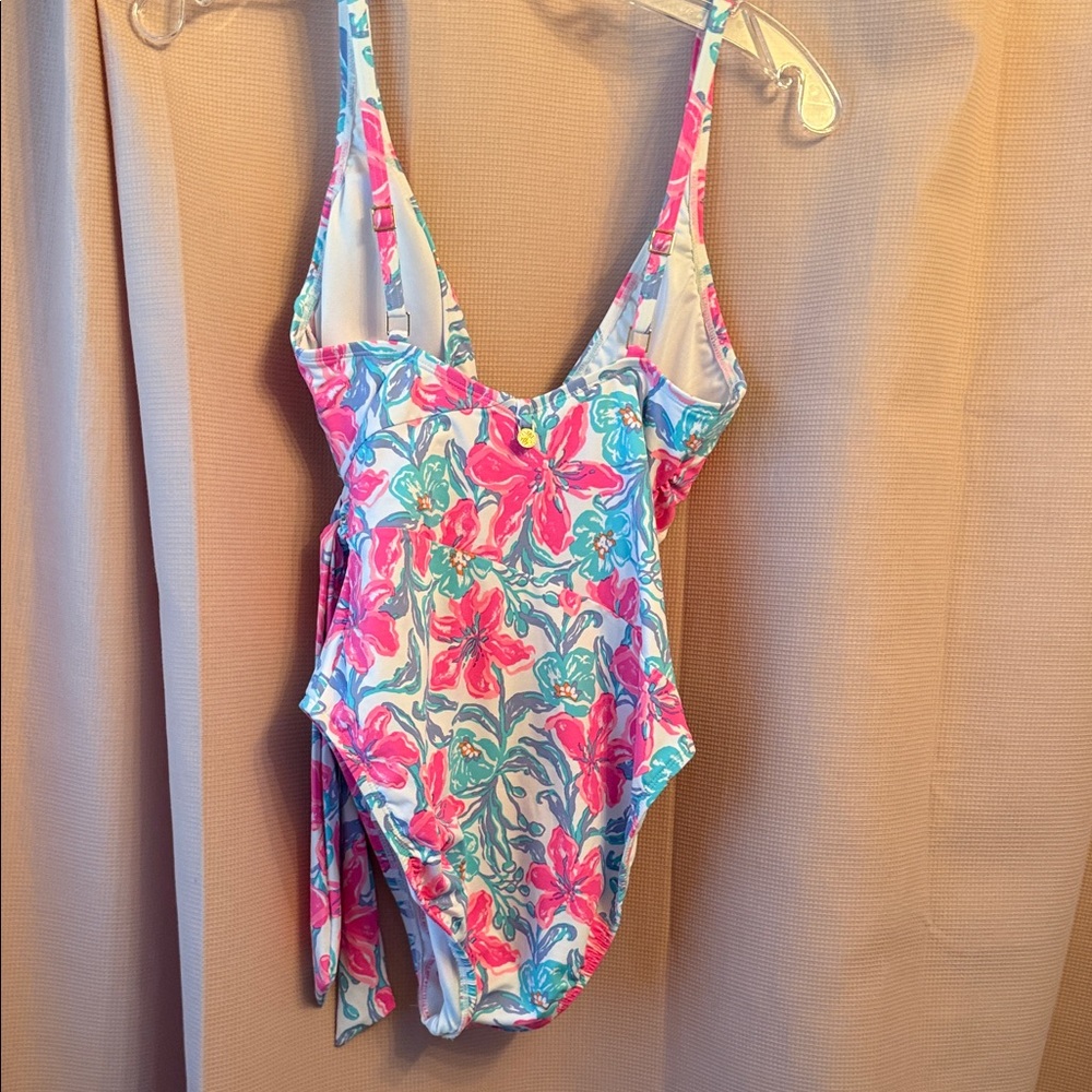Dahlia One Piece - Picture 5 of 6